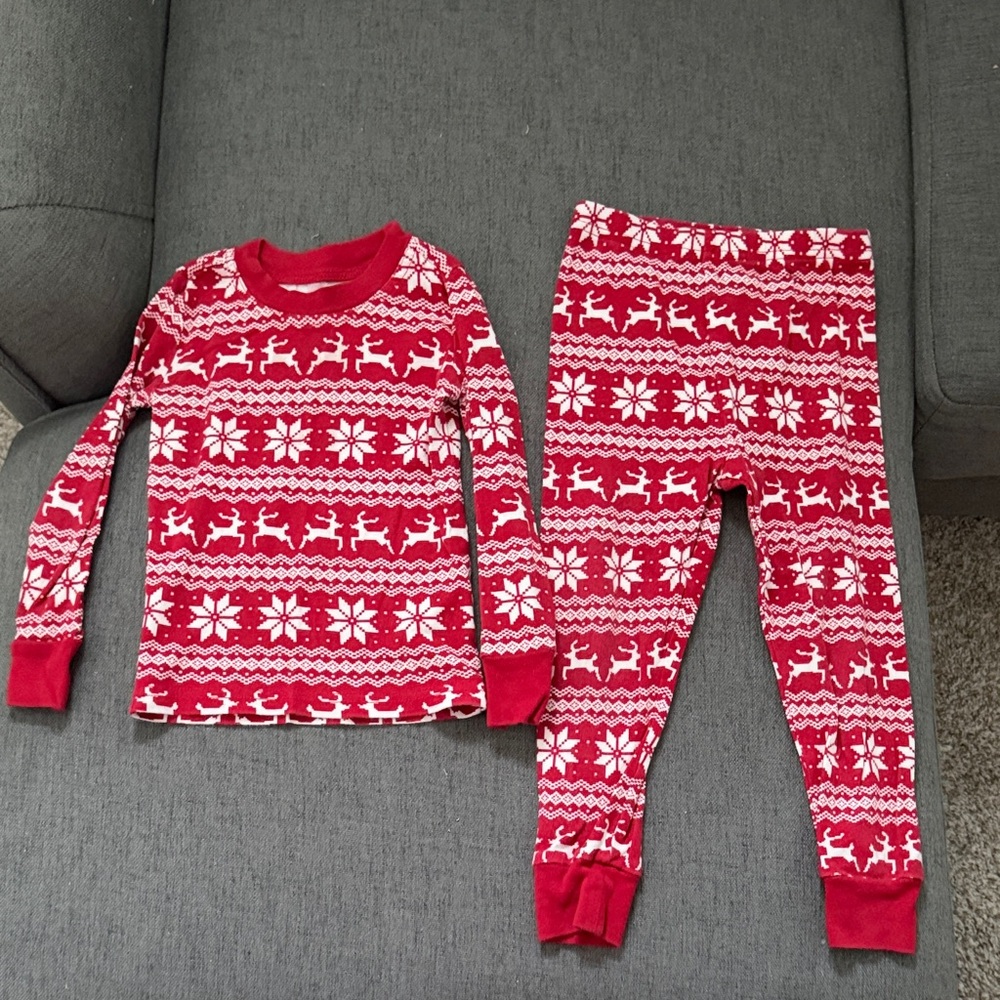 Pottery Barn 4T Red Fair Isle Reindeer Pajama Set, Family PJs